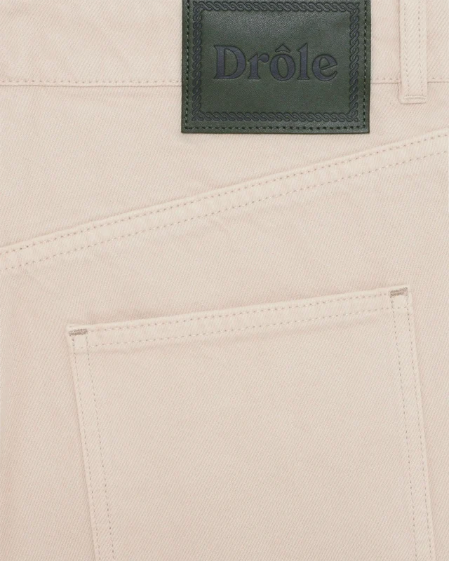 STRAIGHT JEANS